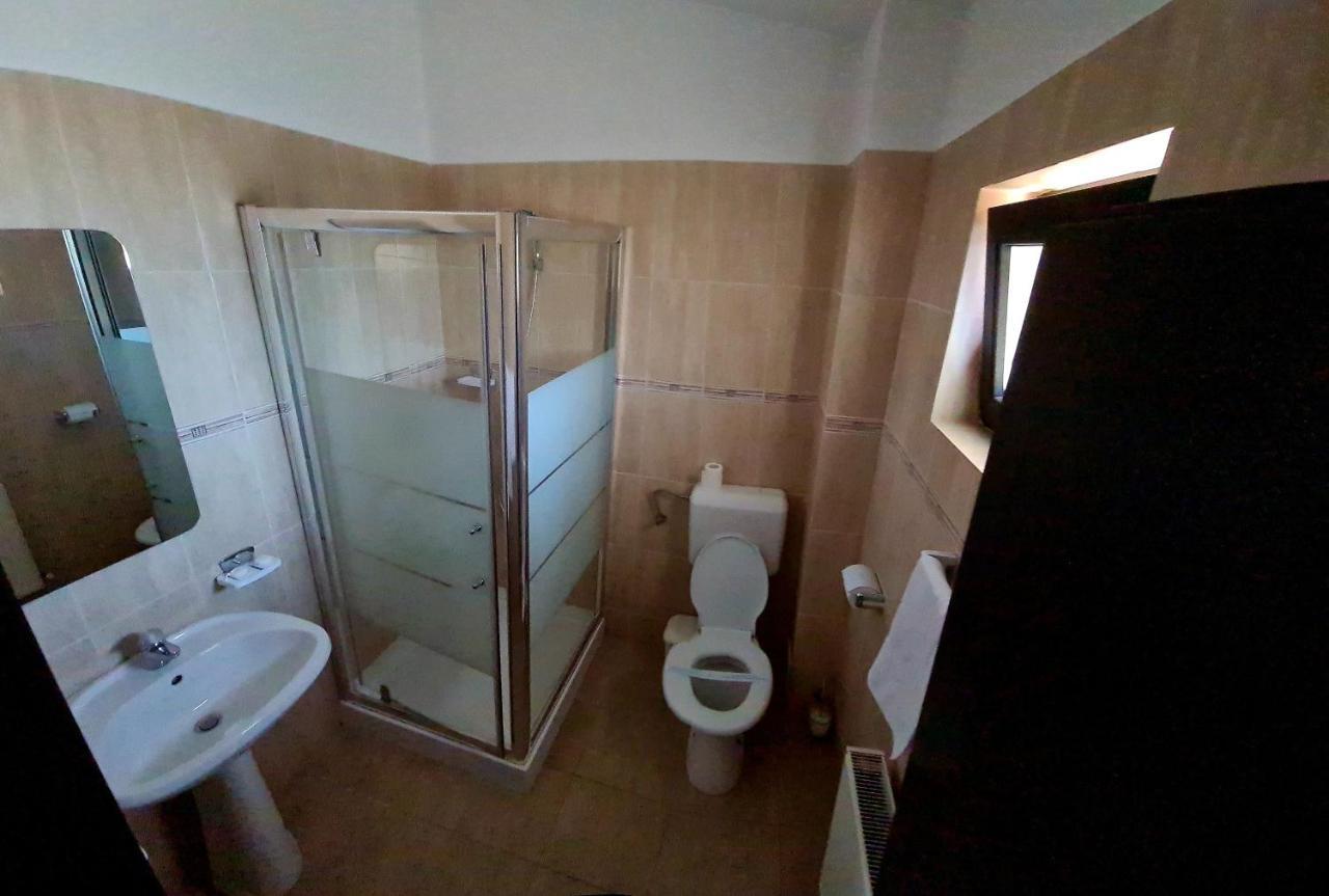 Motel La Salcii Calarasi  Zewnętrze zdjęcie