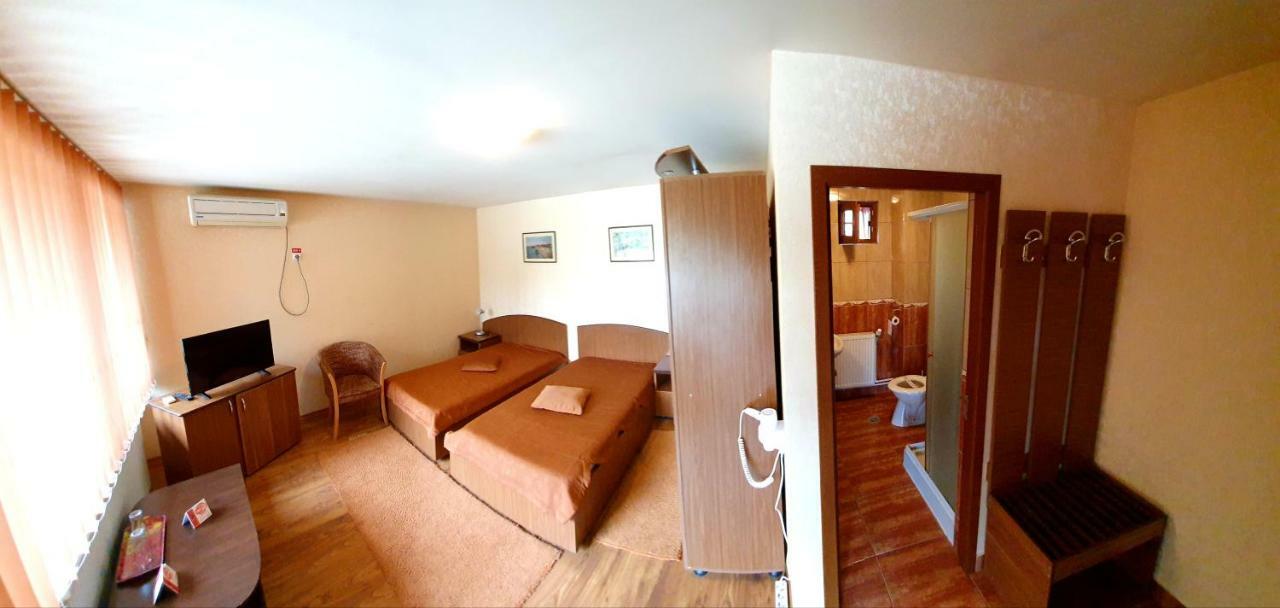 Motel La Salcii Calarasi  Zewnętrze zdjęcie